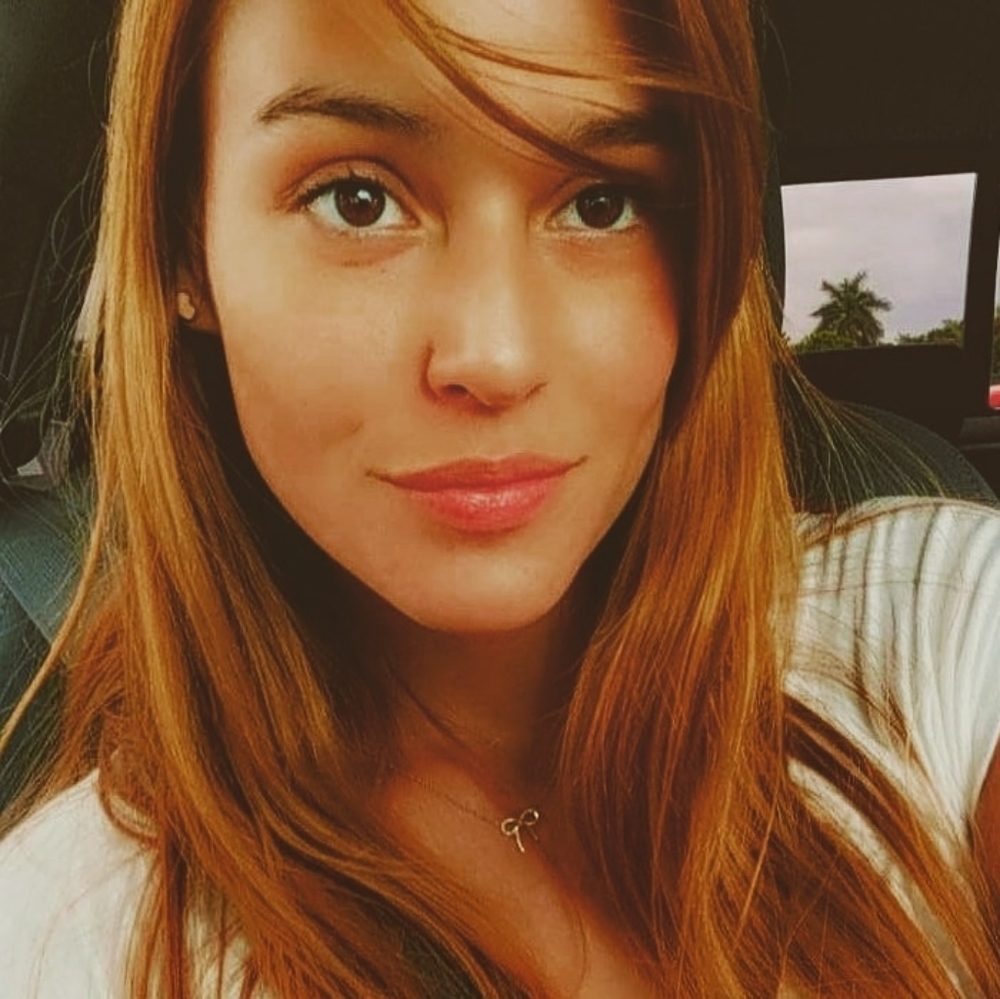 Meet your Posher, Camila